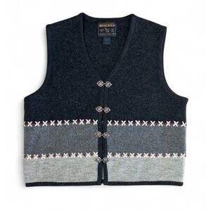 Vintage Woolrich Women’s Wool Embroidered Sweater Vest Metal Clasps Gray Medium